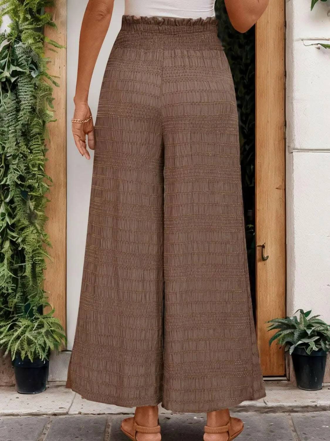 Chic tied wide leg pants
