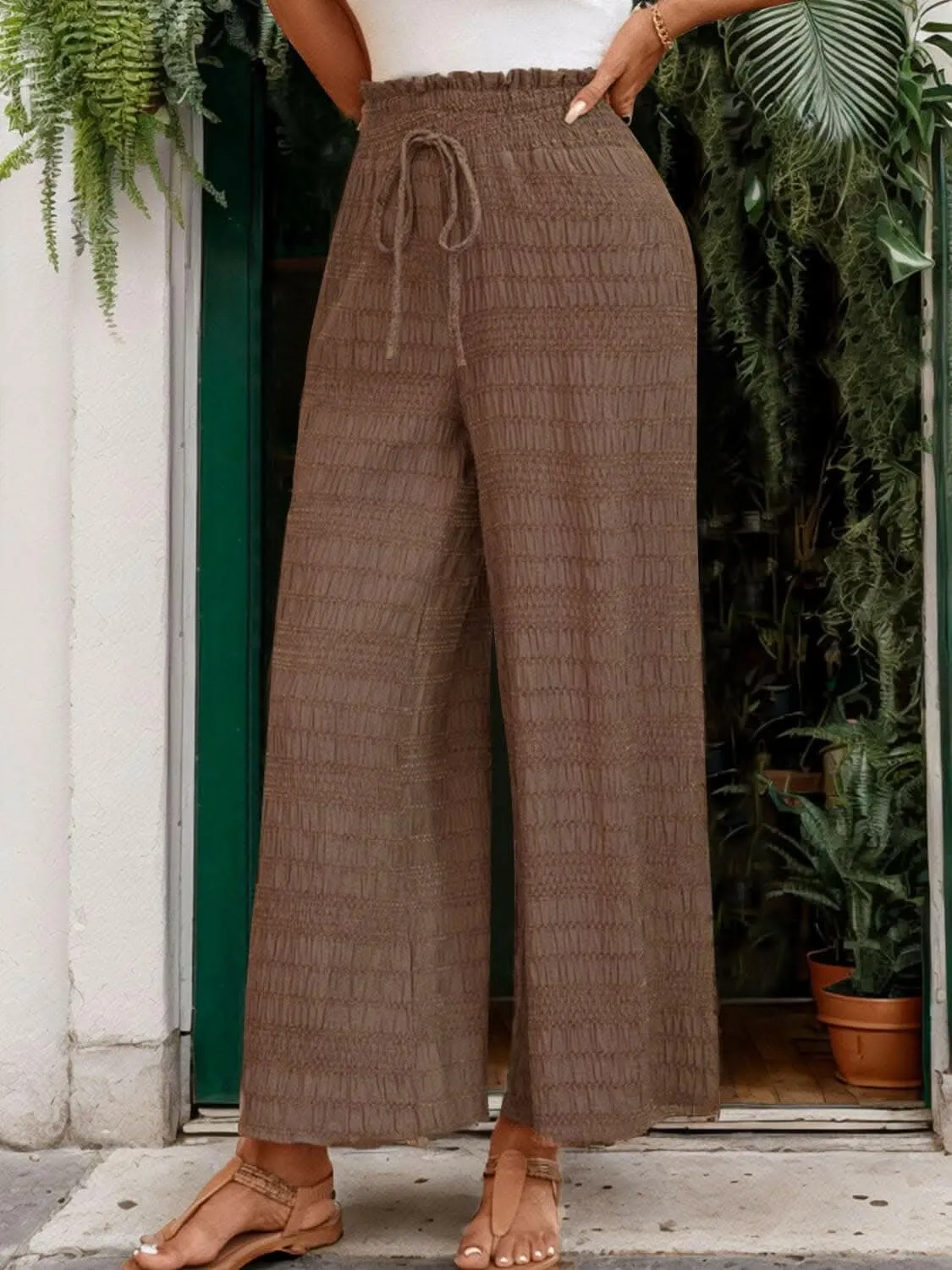 Chic tied wide leg pants