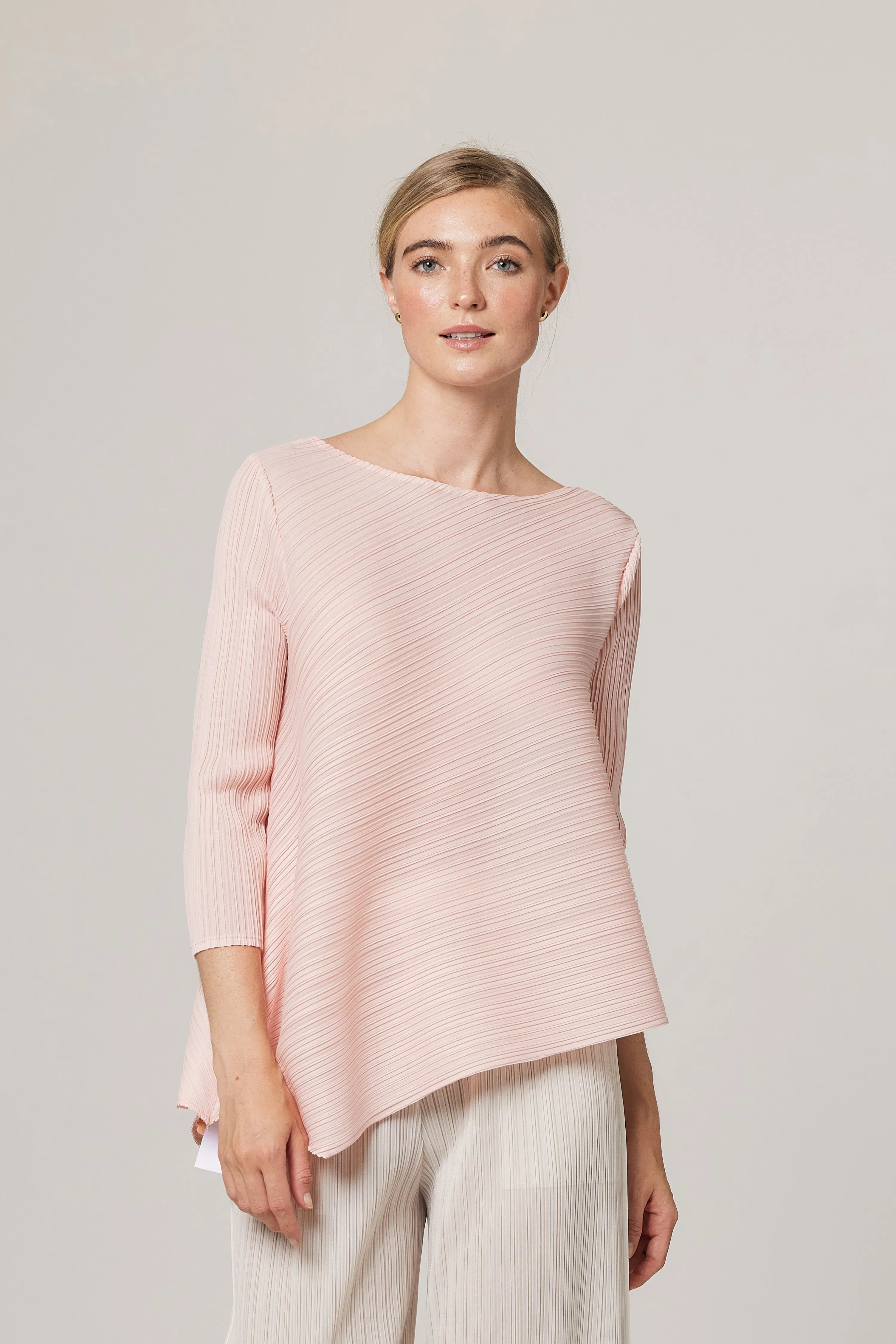 Kira Diagonal Plissé Top