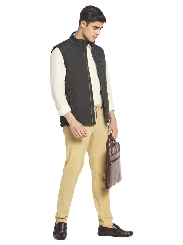 Mettle Men Olive Green Solid Quilted Jacket