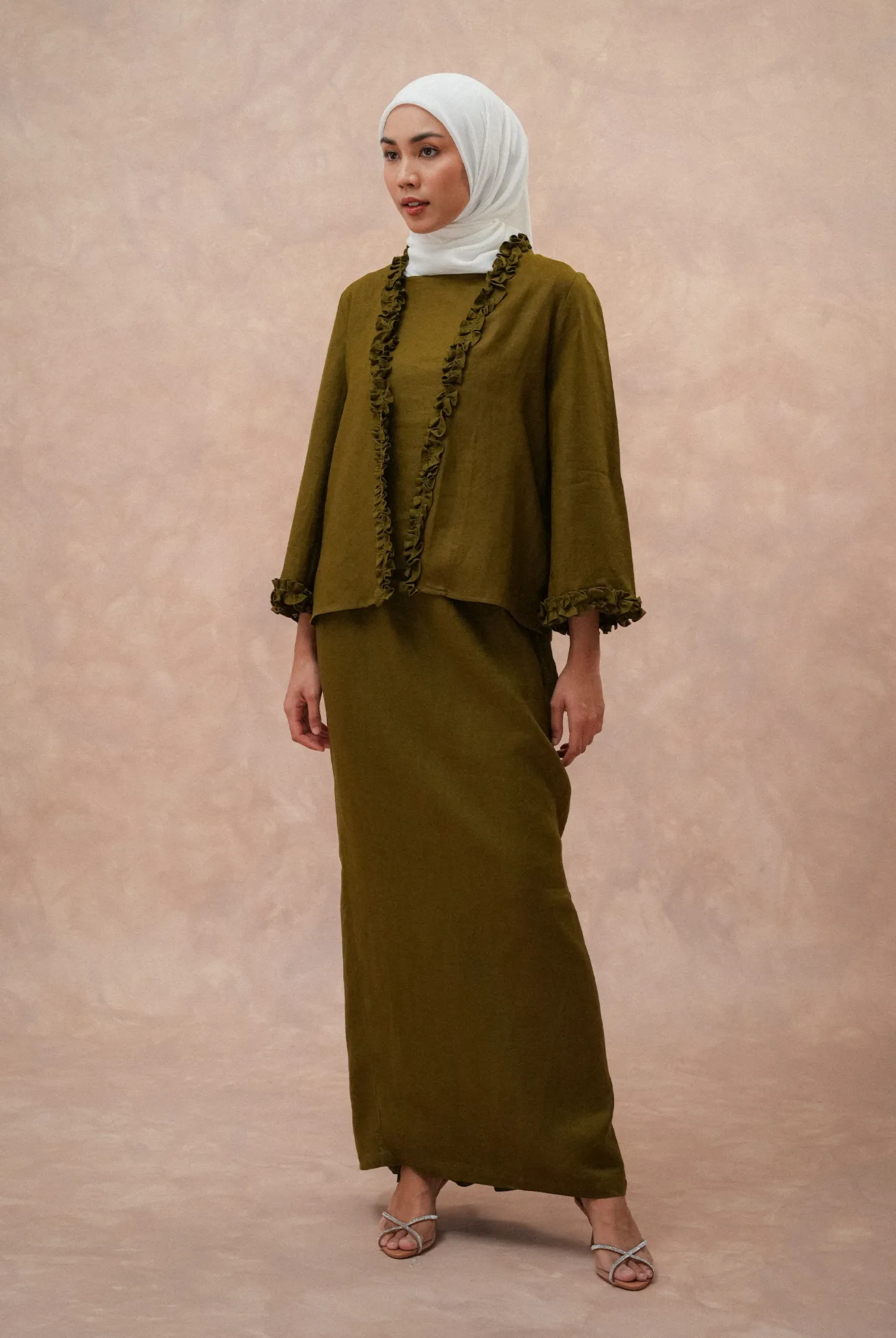 The Classic Pleated Linen Skirt in Olive