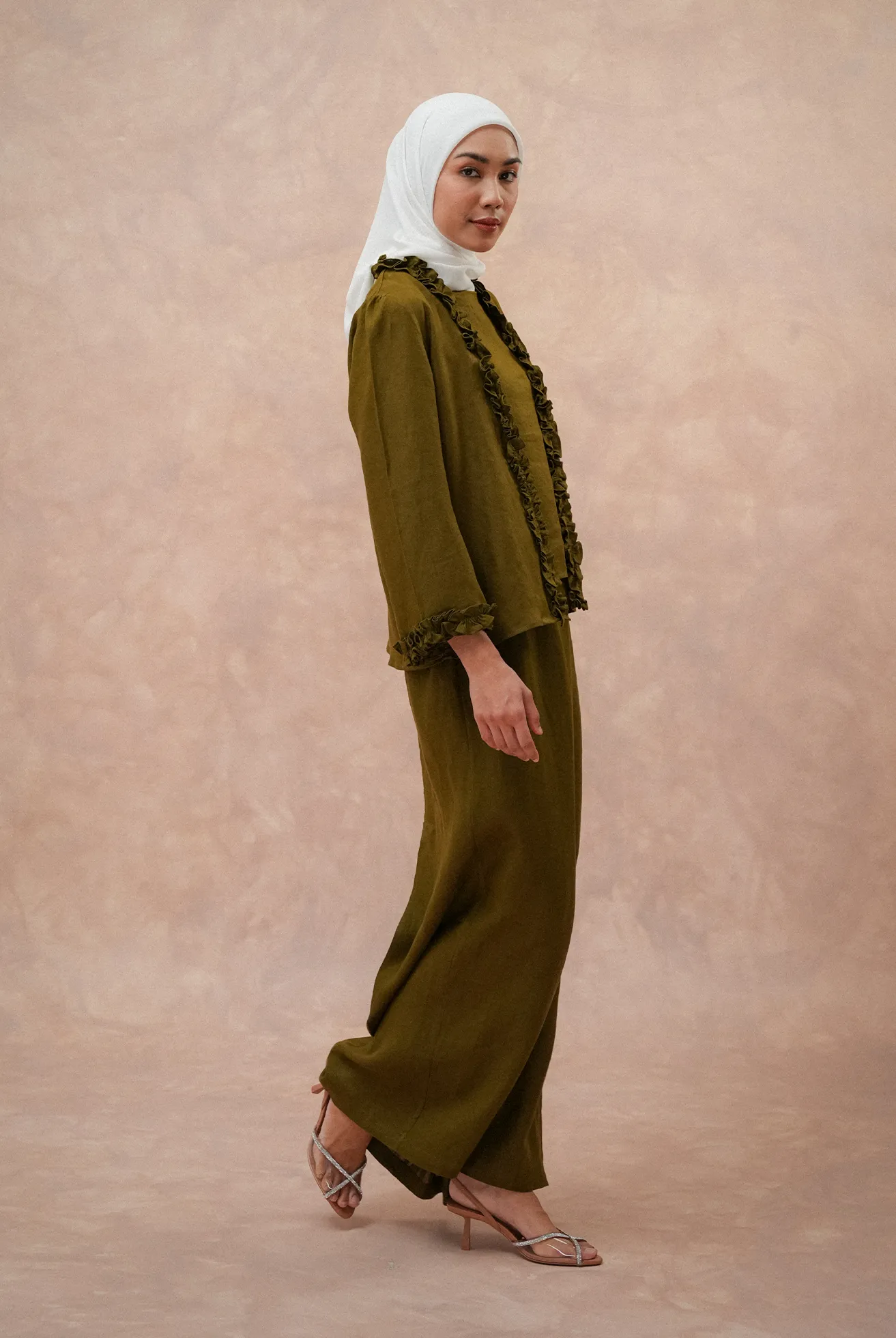 The Classic Pleated Linen Skirt in Olive