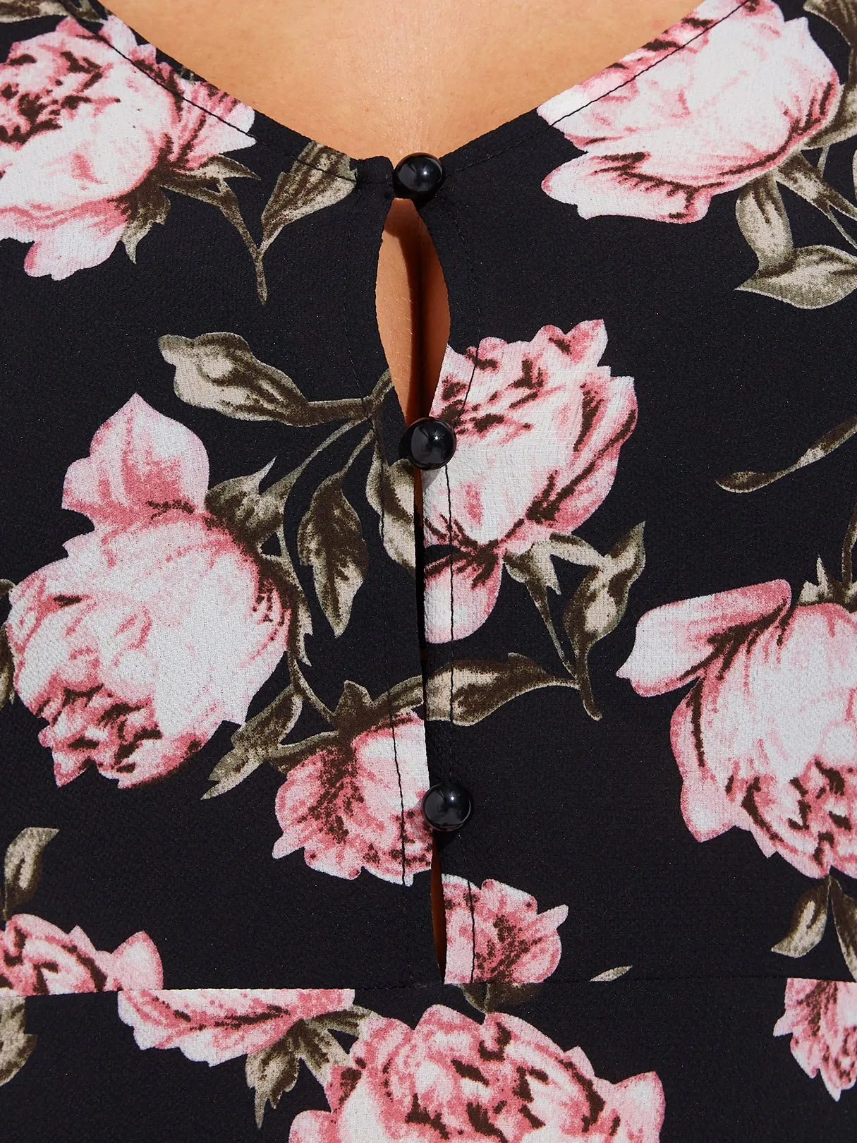 Wholesale Black V-Neck Long Sleeve Floral Print Ruffle Hem Dresses